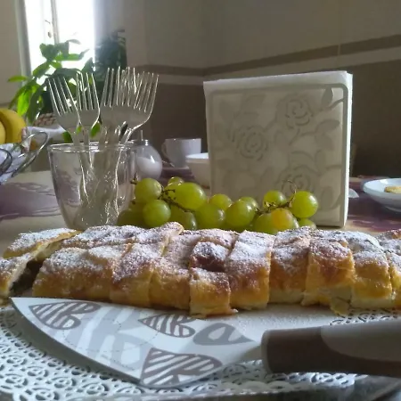 Zudecche 1 *